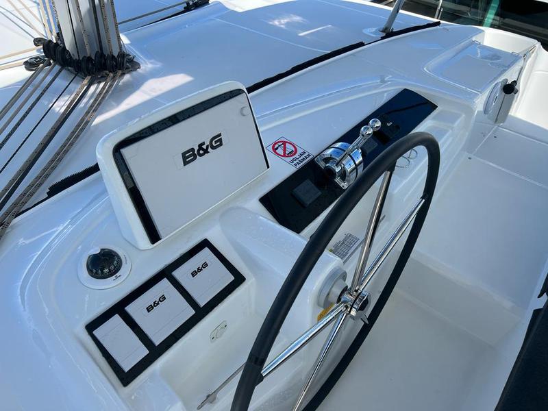Book yachts online - catamaran - Lagoon 46 - WHY NOT - rent