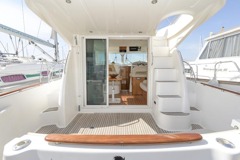 Book yachts online - motorboat - Prestige 32 - Kazan I - rent