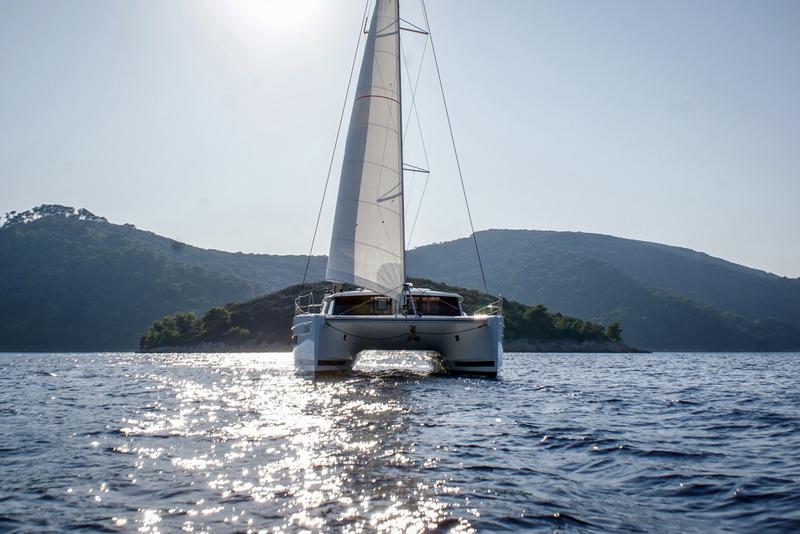 Book yachts online - catamaran - Helia 44 (4 cabs) - Lounge - rent
