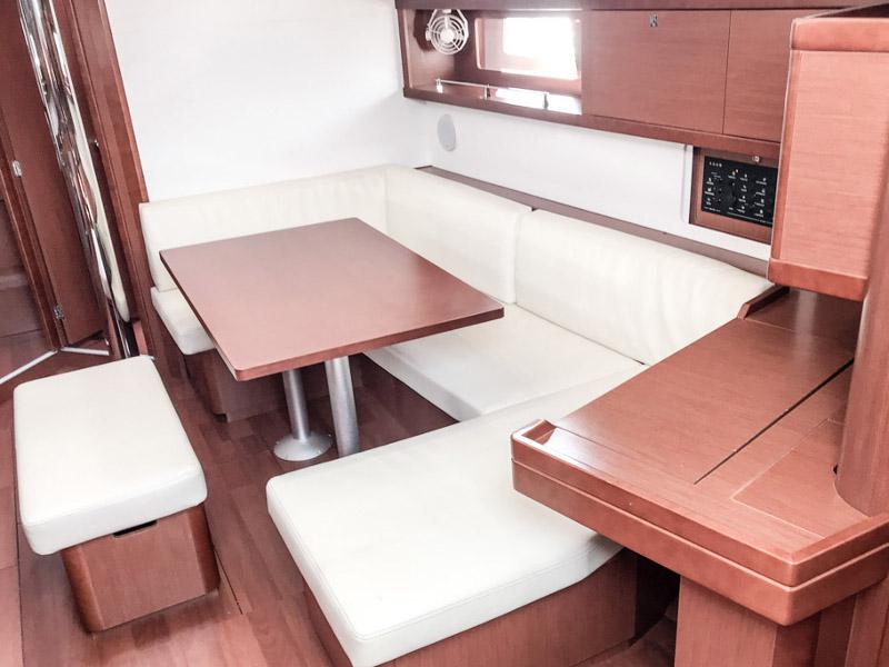 Book yachts online - sailboat - Oceanis 45 (4 cabs) - Foxtrot - rent