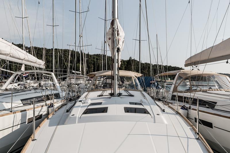 Book yachts online - sailboat - Oceanis 45 (4 cabs) - CANCAN - rent