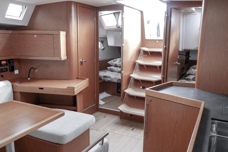 Book yachts online - sailboat - Oceanis 45 (4 cabs) - Flamenco - rent