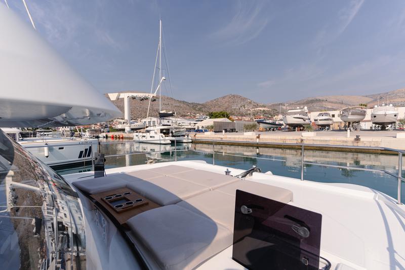 Book yachts online - powercatamaran - MY4.S - DANA - rent