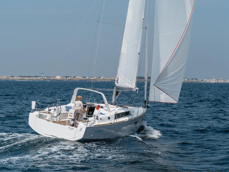 Book yachts online - sailboat - Oceanis 38.1 - Dancefloor - rent