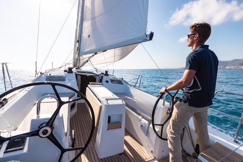 Book yachts online - sailboat - Oceanis 34.1 - Sail Lynx - rent
