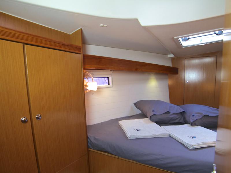 Book yachts online - sailboat - Bavaria Cruiser 45 - Sail Bravo - rent