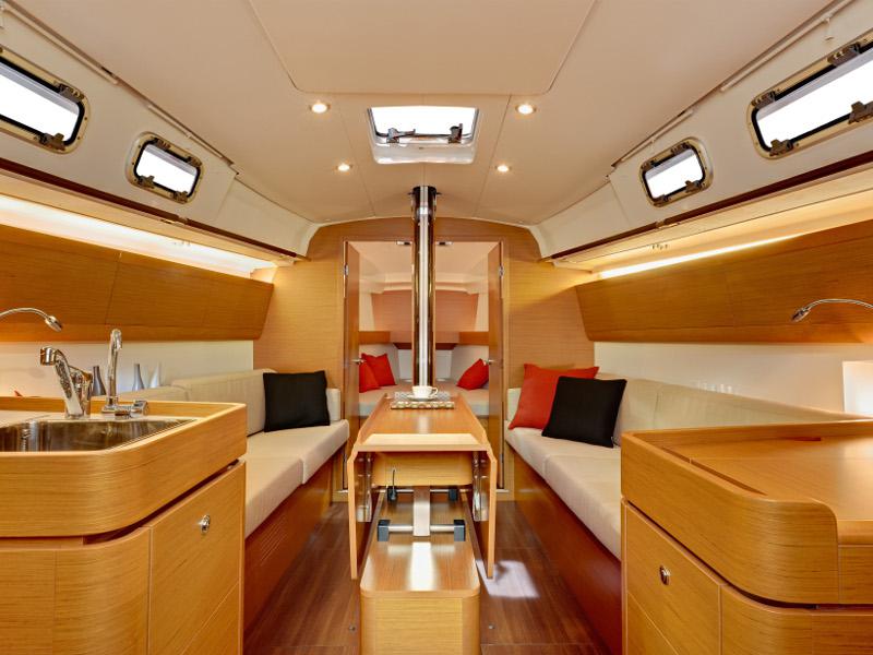 Book yachts online - sailboat - First 35 - Saggitarius - rent
