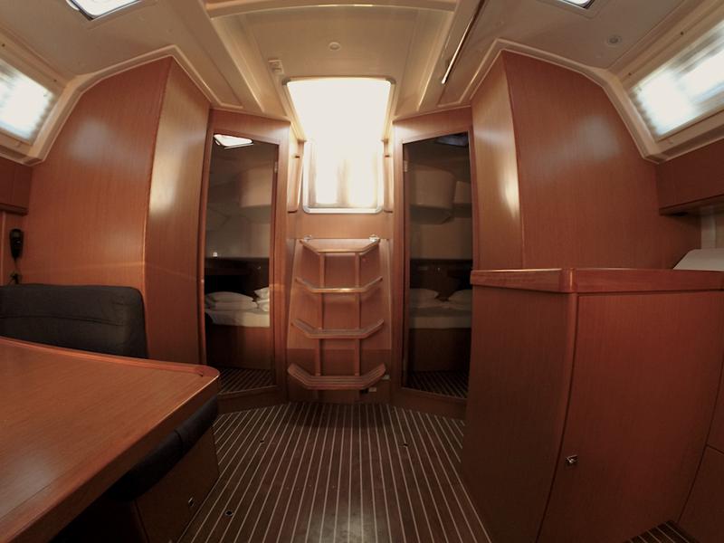 Book yachts online - sailboat - Bavaria Cruiser 46 - Elektra - rent