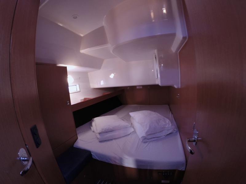 Book yachts online - sailboat - Bavaria Cruiser 46 - Elektra - rent