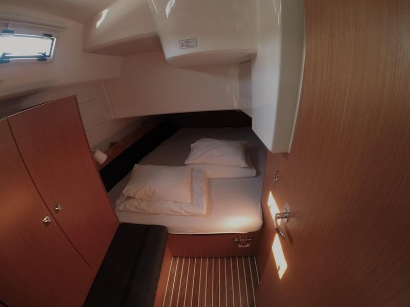 Book yachts online - sailboat - Bavaria Cruiser 41 - Euterpe - rent