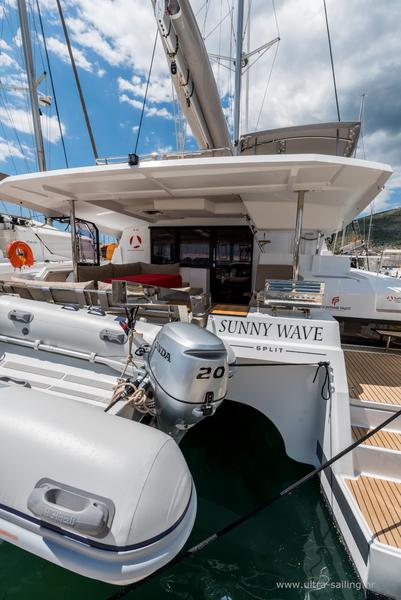 Book yachts online - catamaran - Saona 47 - SUNNY WAVE - rent