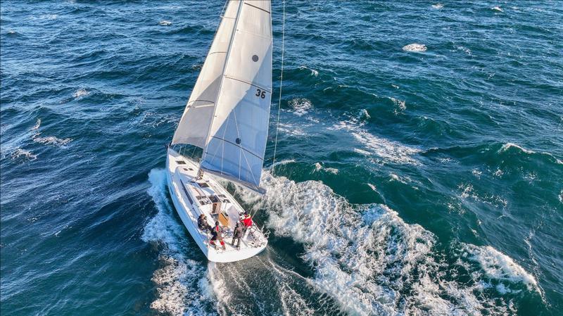 Book yachts online - sailboat - First 36 - ULTRA FIRST - rent