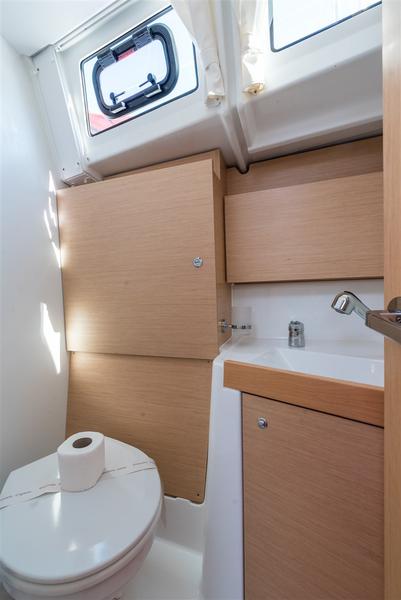 Book yachts online - sailboat - Oceanis 38 - RUSALKA - rent