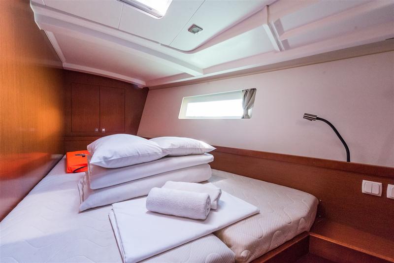 Book yachts online - sailboat - Oceanis 45 - FRESH EMOTION  - rent