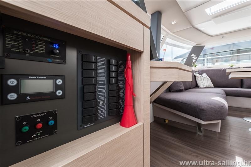 Book yachts online - catamaran - Saona 47 - DESAFINADO - rent