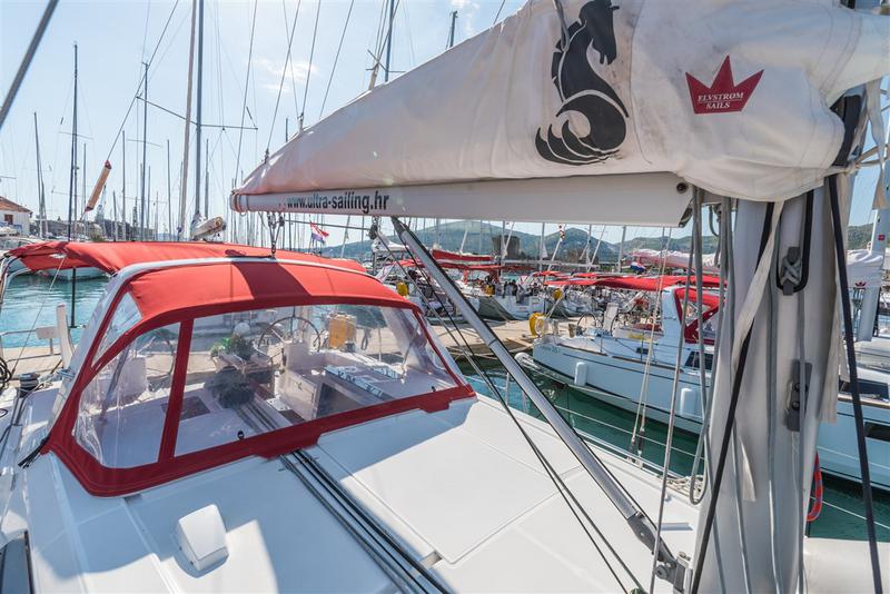 Book yachts online - sailboat - Oceanis 41.1 - SPARKLING - rent