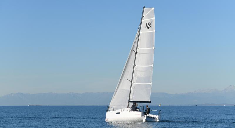 Book yachts online - sailboat - First 27 - SUFERINA - rent