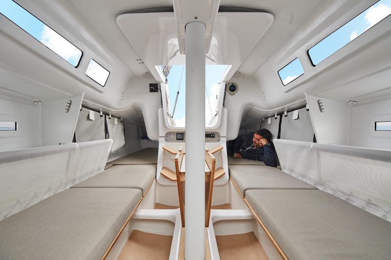 Book yachts online - sailboat - First 27 - SUFERINA - rent