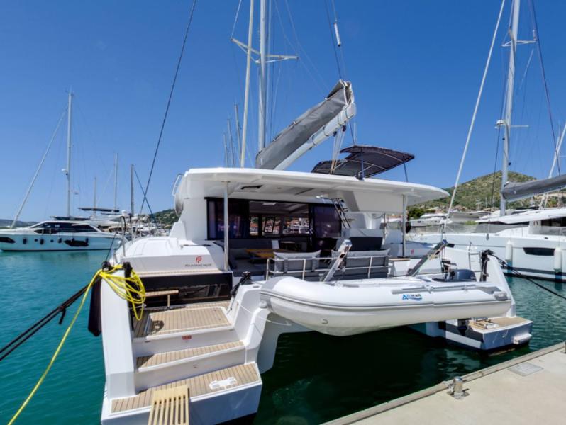 Book yachts online - catamaran - Astréa 42 - MAGIC SUMMER - rent