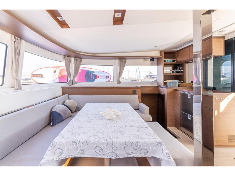 Book yachts online - catamaran - Lagoon 46 - LA CONDESA - rent