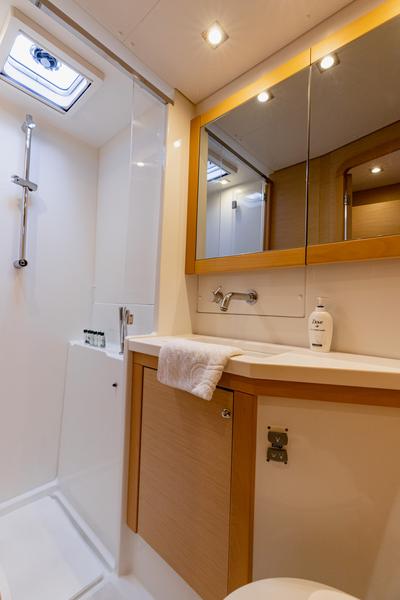 Book yachts online - catamaran - Lagoon 450 F - SMILE I - rent