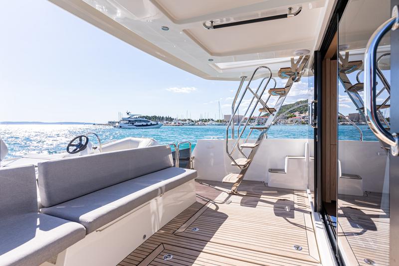 Book yachts online - motorboat - Swift Trawler 48 - TABITA - rent
