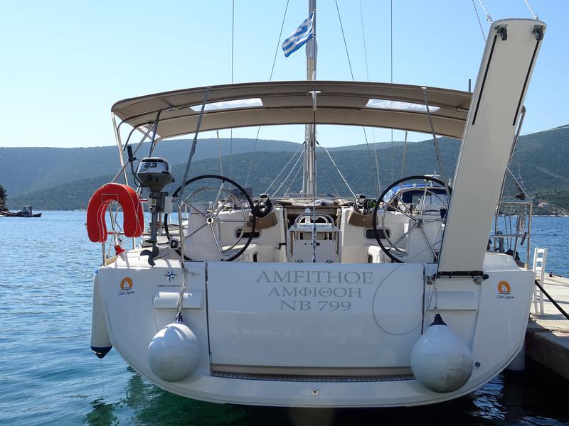 Book yachts online - sailboat - Sun Odyssey 519 - Amfithoe - rent