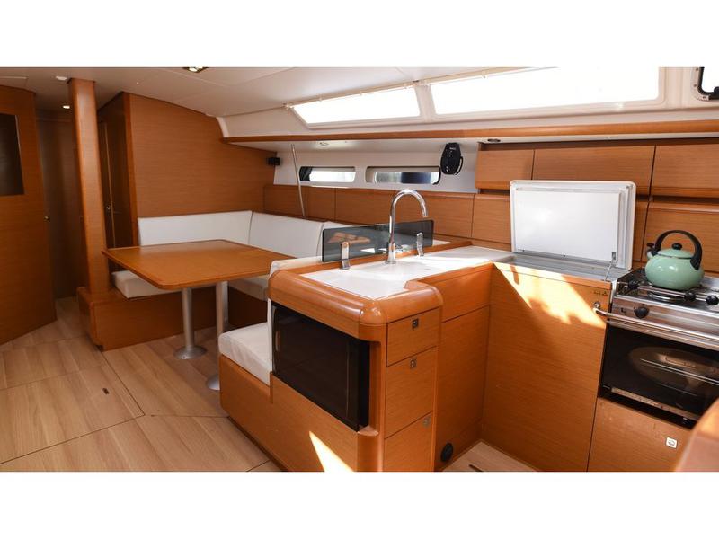 Book yachts online - sailboat - Sun Odyssey 439 - Pasithea - rent