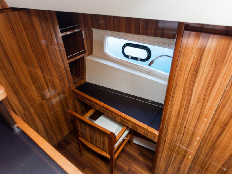 Book yachts online - catamaran - Aquila 44 Power catamaran - Adriatic Z - rent