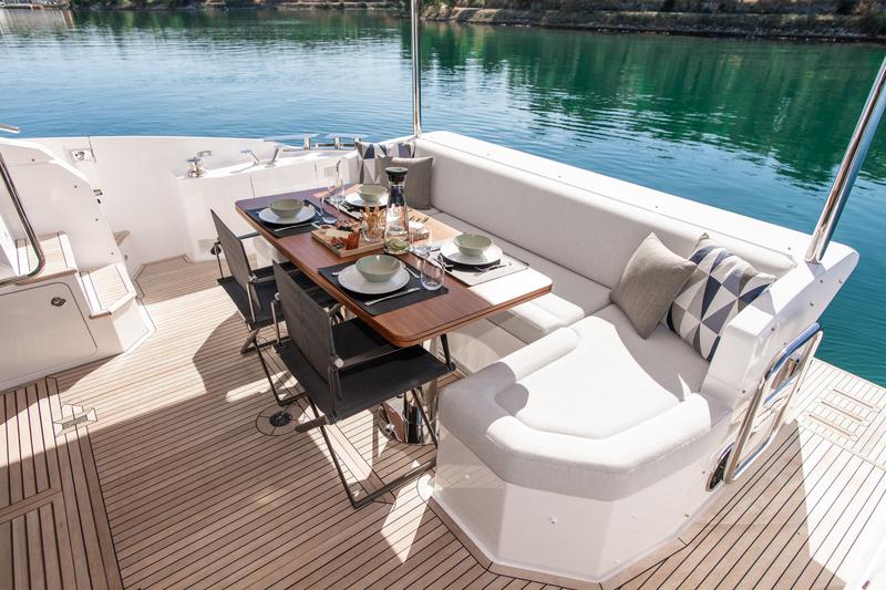 Book yachts online - motorboat - Azimut 60 Fly - Alibaba - rent