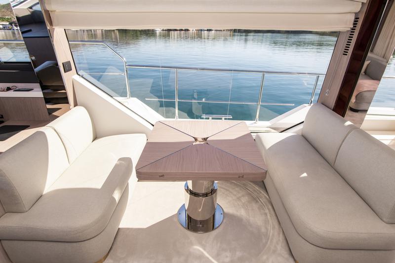Book yachts online - motorboat - Azimut 60 Fly - Alibaba - rent
