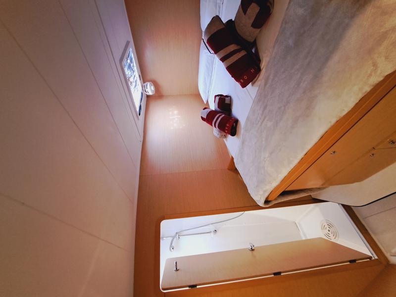 Book yachts online - catamaran - LAGOON 421 - THE MOB 6a BI-3-18-15  - rent