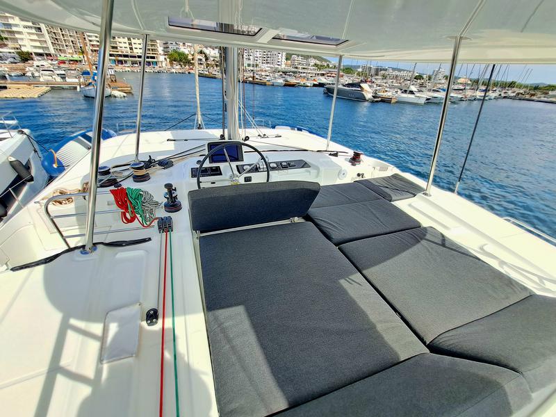Book yachts online - catamaran - LAGOON 460 / 3 CABINS - ALEGRIA - CB 404409 - rent
