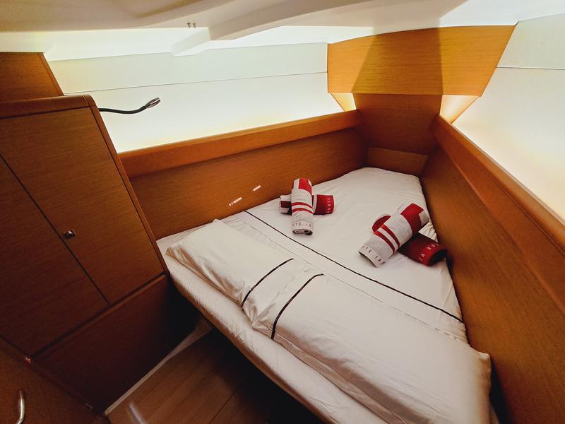 Book yachts online - sailboat - JEANNEAU SO 389 - EMILINA BI-6ª-3-75-2018 - rent
