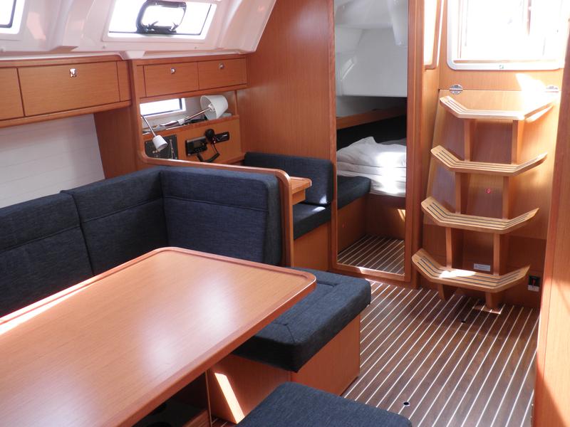 Book yachts online - sailboat - Bavaria Cruiser 41 - TONKA - rent
