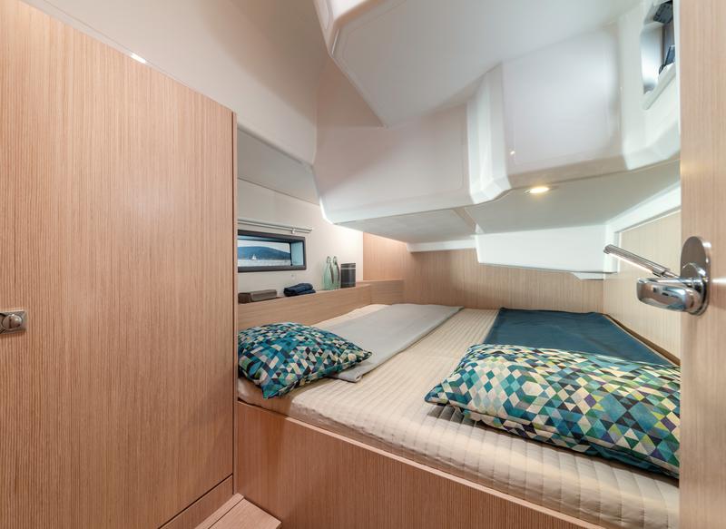Book yachts online - sailboat - Bavaria C 42 - KIRKA - rent