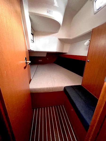 Book yachts online - sailboat - Bavaria Cruiser 37 - AMALIA - rent