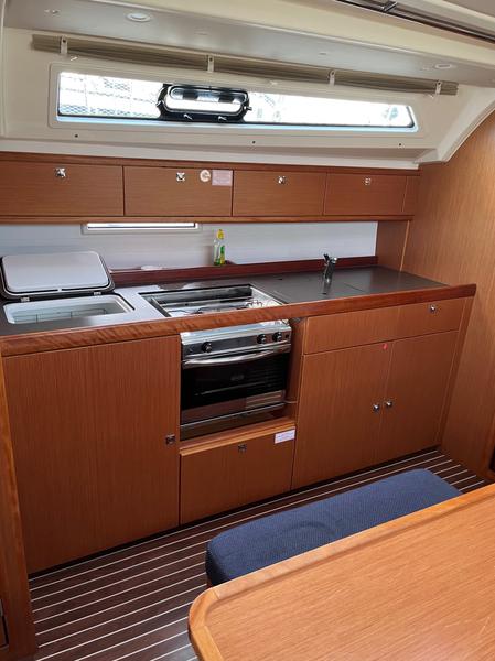 Book yachts online - sailboat - Bavaria Cruiser 41 - VILMA - rent