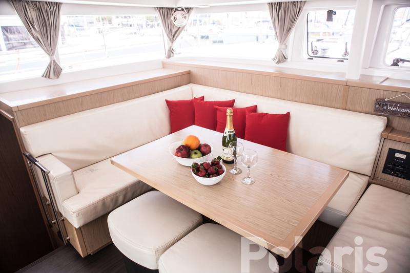 Book yachts online - catamaran - Lagoon 400 S2 A/C &amp; GEN - Vicky - rent