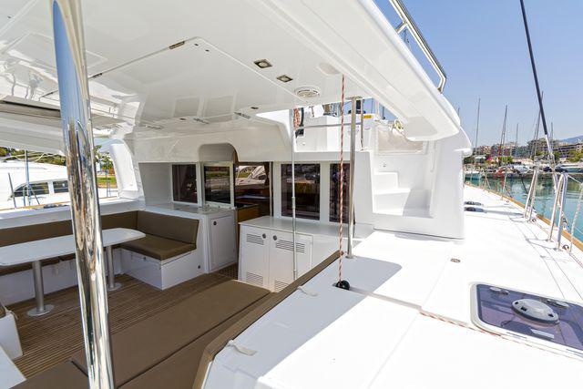 Book yachts online - catamaran - Lagoon 450  Fly A/C &amp; GEN &amp; WM - CASSIOPEIA II - rent