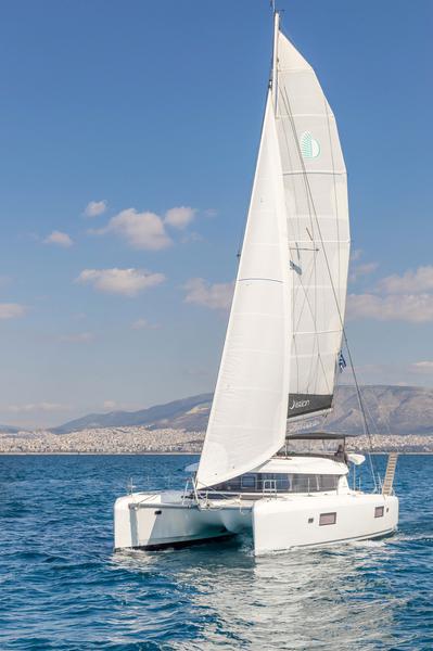Book yachts online - catamaran - Lagoon 42 A/C &amp; GEN. - WIND WHISPER  - rent