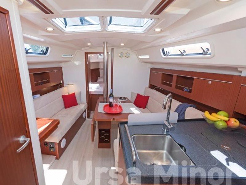 Book yachts online - sailboat - Hanse 345 - Ursa Minor - rent
