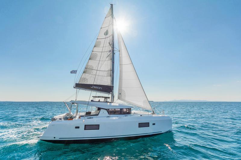 Book yachts online - catamaran - Lagoon 42 A/C &amp; GEN &amp; WM - AMICI - rent