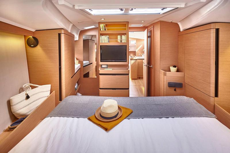 Book yachts online - sailboat - Sun Odyssey 490 - First Ride - rent