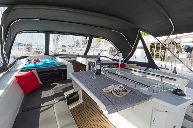 Book yachts online - sailboat - Oceanis 51.1 (5+1 cab) A/C &amp; GEN - YRIA - rent