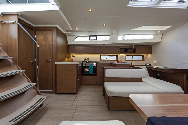 Book yachts online - sailboat - Oceanis 51.1 (5+1 cab) A/C &amp; GEN - FREYJA - rent