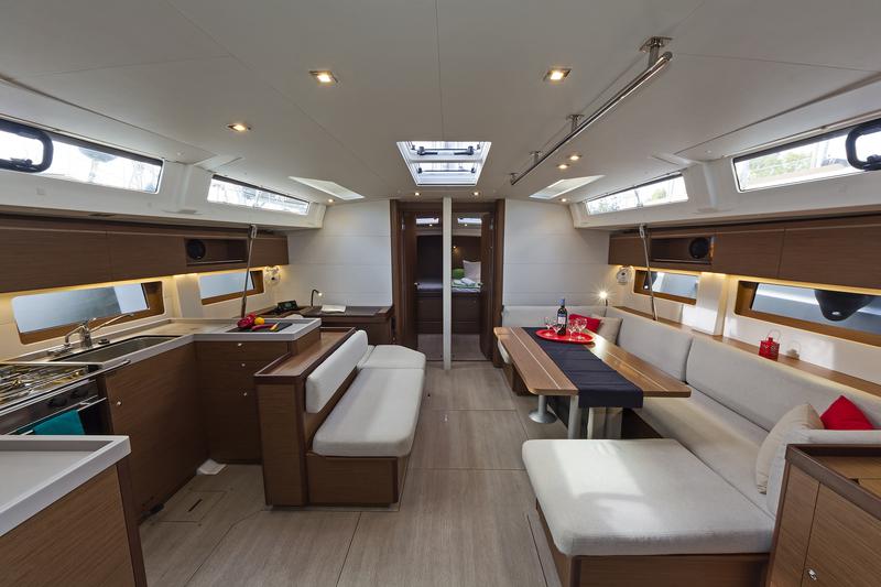 Book yachts online - sailboat - Oceanis 51.1 (5+1 cab) A/C &amp; GEN - CUBA LIBRE - rent