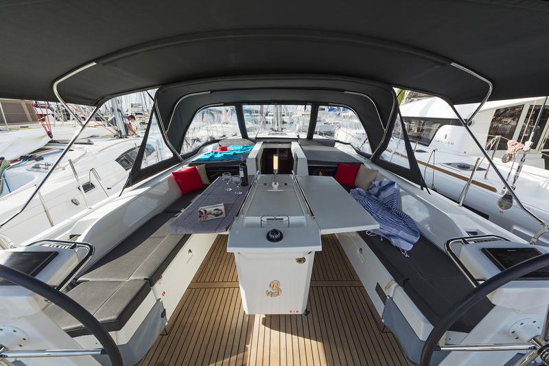 Book yachts online - sailboat - Oceanis 51.1 (5+1 cab) A/C &amp; GEN - CUBA LIBRE - rent