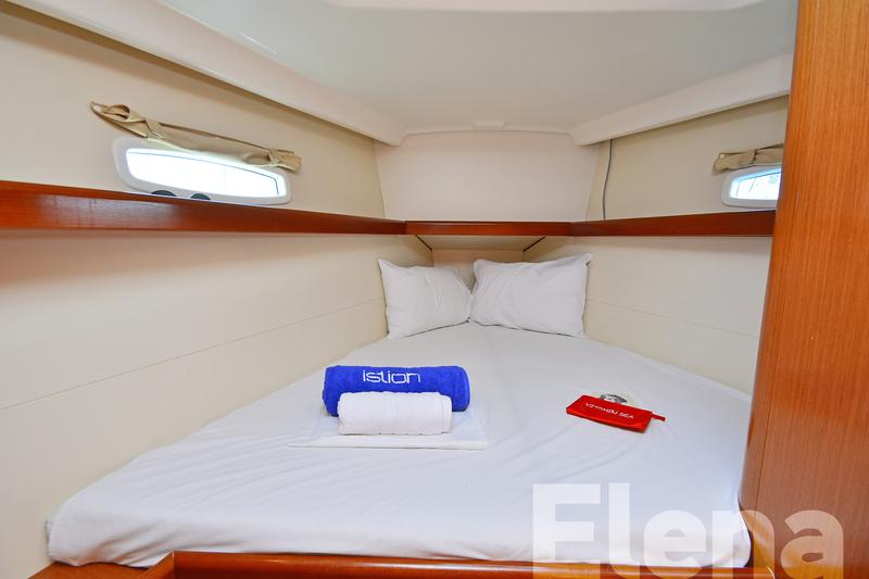 Book yachts online - sailboat - Oceanis 43 - Elena - rent