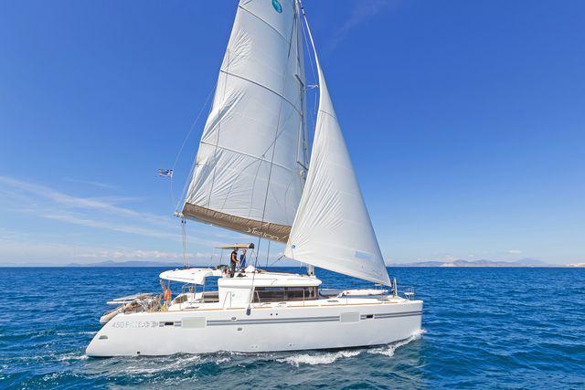 Book yachts online - catamaran - Lagoon 450 Fly A/C &amp; GEN - THETIS - rent